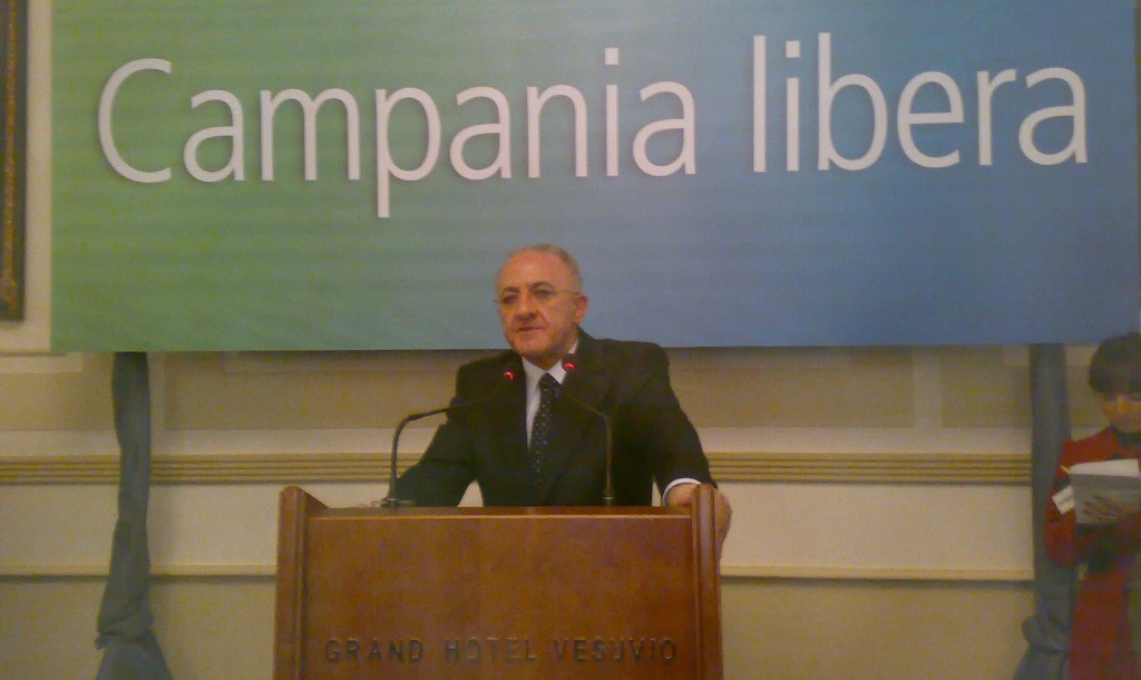 De Luca presentazione candidatura 