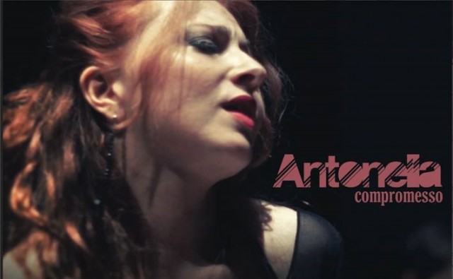 Antonella Delli Santi- Compromesso