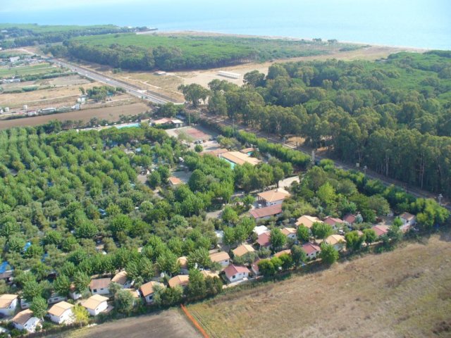 Area-prossima-al-poligono-di-tiro-che-si-intravede-in-fondo