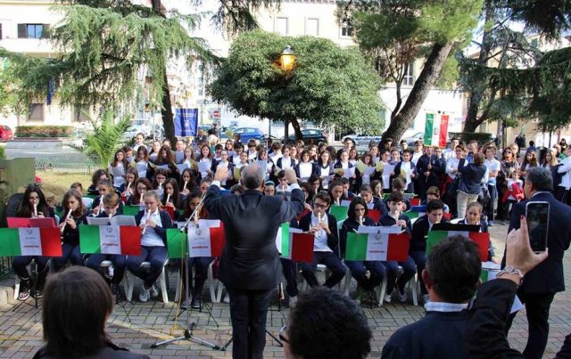 battipaglia-giornata-unita-nazionale-delle-forze-armate-orchestra-istituto-fiorentino