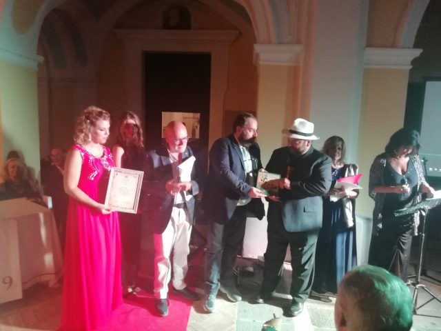 CIRO-CARAVANO-premia-assessore-cultura-capozzoli