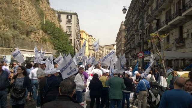 Centri riabilitazione-protesta