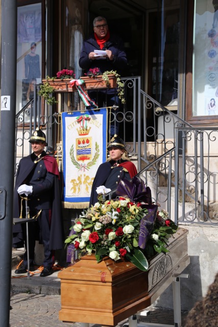 Cerimonia funebre Alinovi-5