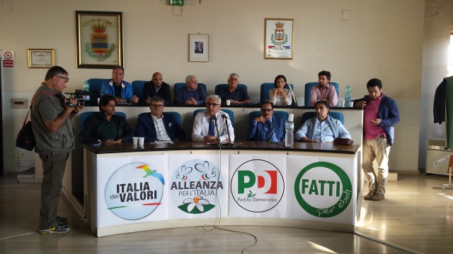 Conferenza-stampa-sfiducia-Martino-Melchionda