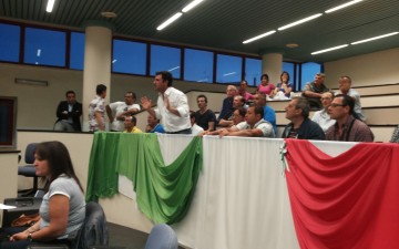 Consiglio comunale REC-Pubblico-Protesta