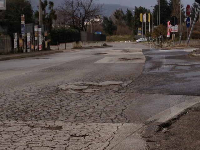 Fisciano-strada_rotta
