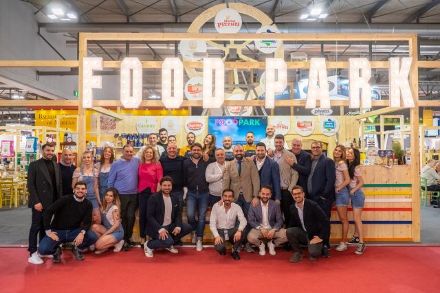FoodParkStaff