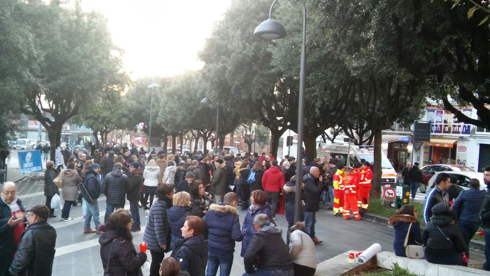 Eboli-Fiaccolata per la Sanità