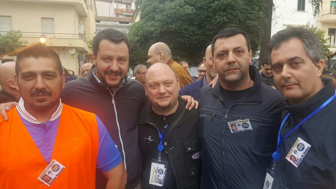 matteo Salvini con i leghisti ebolitani