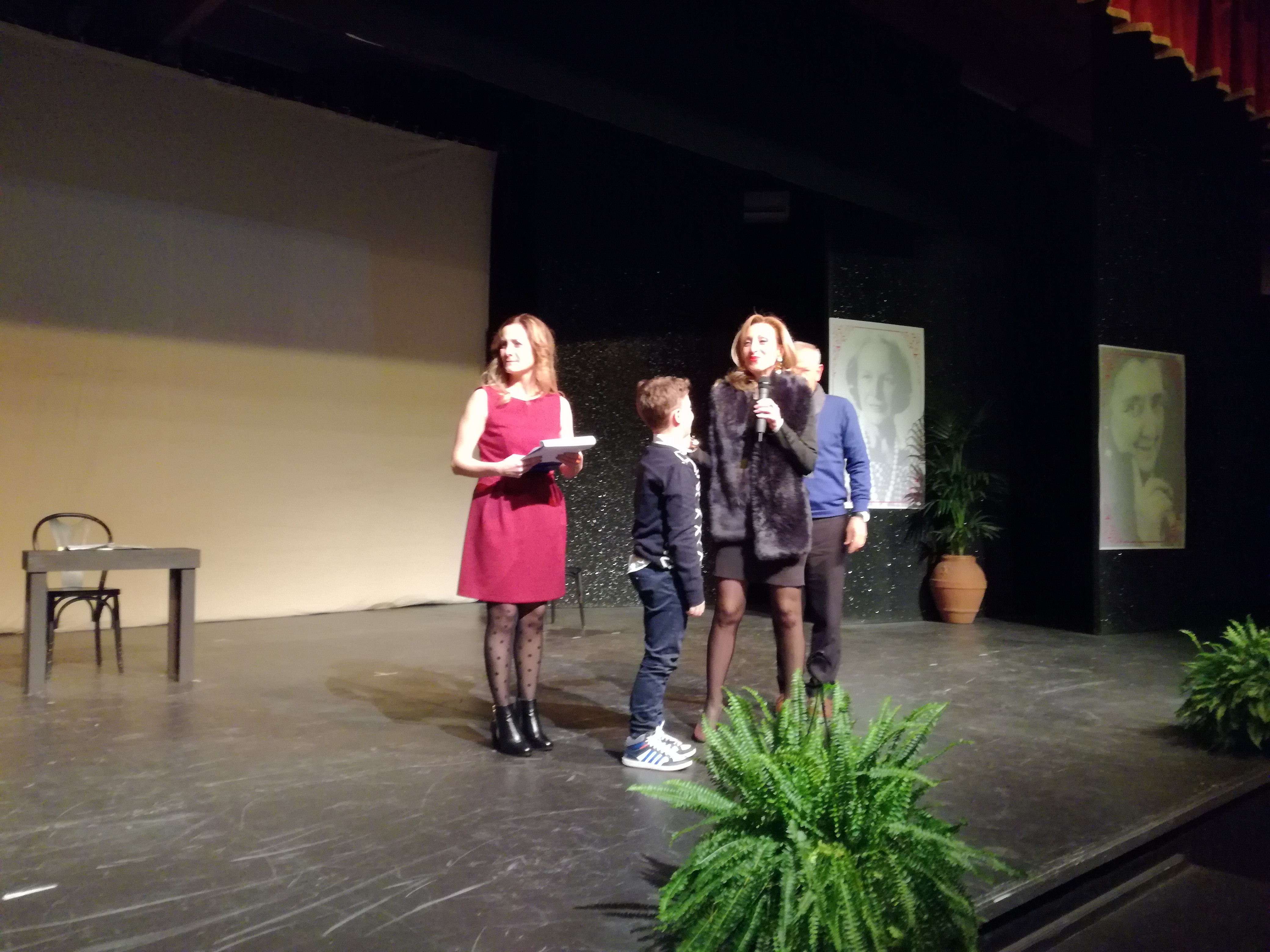 Battipaglia-festa della donna-premiazione-Daniela Palma-