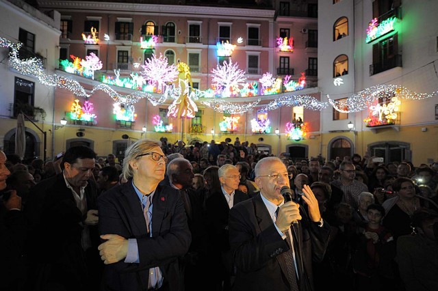 Luci-dArtista-2013-Vincenzo-De-Luca-Vittorio-Sgarbi-3.