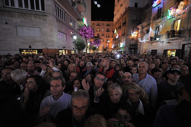 Luci-dArtista-2013-Vincenzo-De-Luca-Vittorio-Sgarbi-4-pubblico