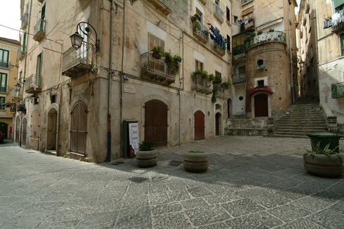 Piazza Vestuti-