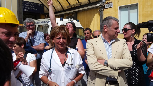 Protesta-Ospedale-Manifestanti-Norma-Calabrese