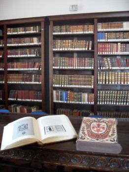 Sala antica-Biblioteca-Simone Augelluzzi-Eboli.j