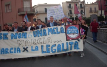 Salvati-Santocchio-Marcia-legalità-FDI-Scafati.