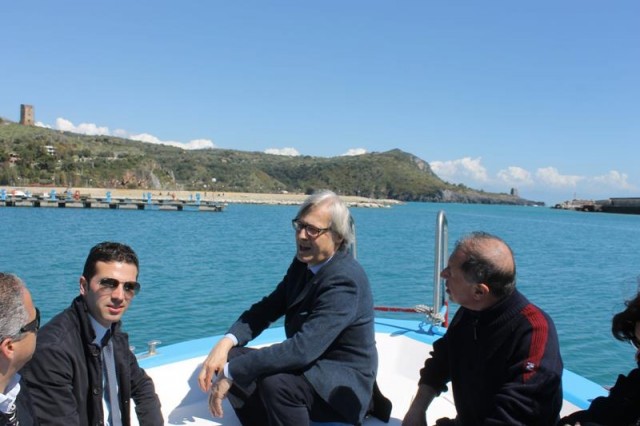 Vittorio-Sgarbi-marina-di-camerota