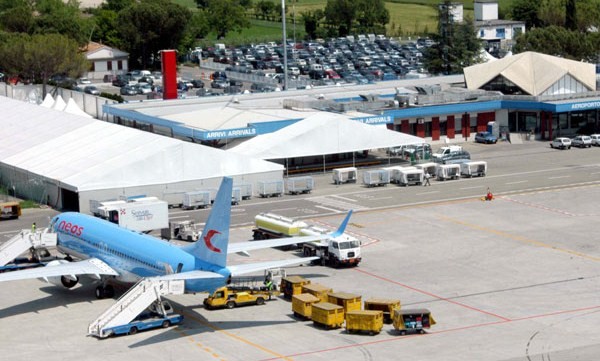 aeroporto-salerno-costa-d-amalfi