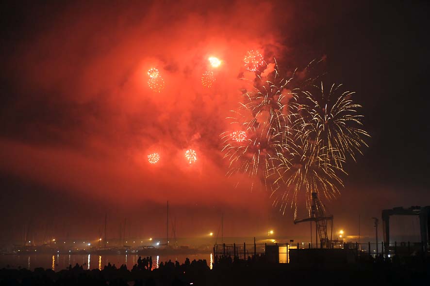 Fuochi d'artificio a mare concerto fine anno-41