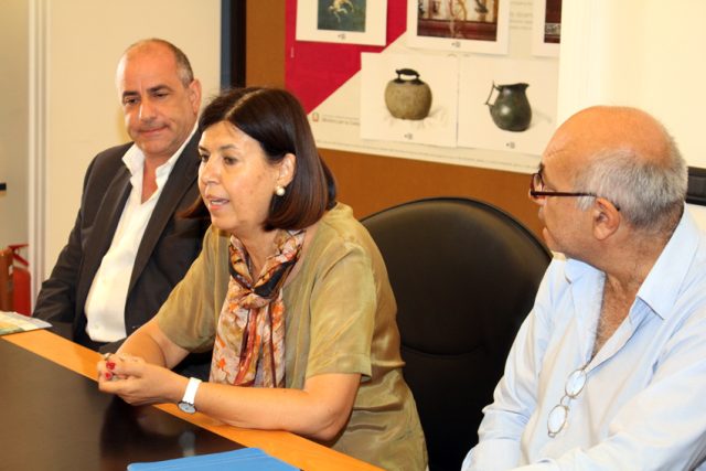 il-sindaco-De-Lucia-con-Francesca-Casule-e-Michele-Faiella.jpg