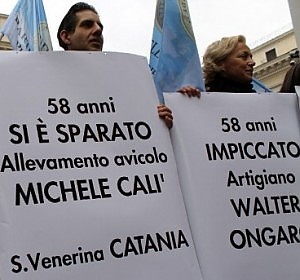 manifestazione contro i suicidi