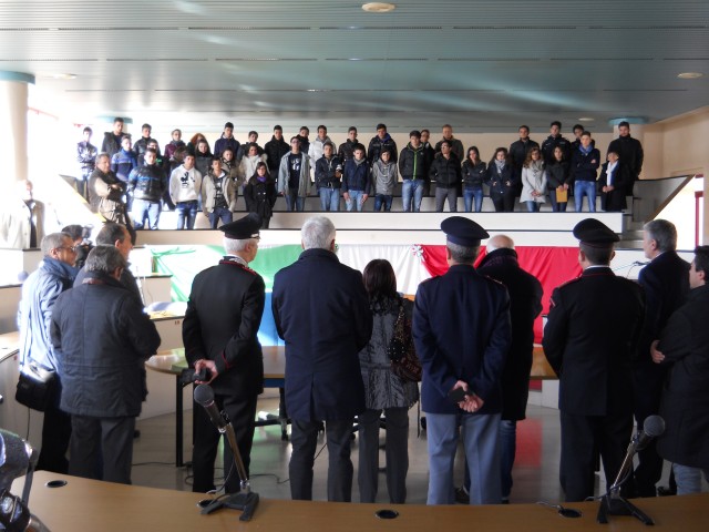 passeggiata-antiracket-Eboli-Le-Autorità-e-gli-studenti-