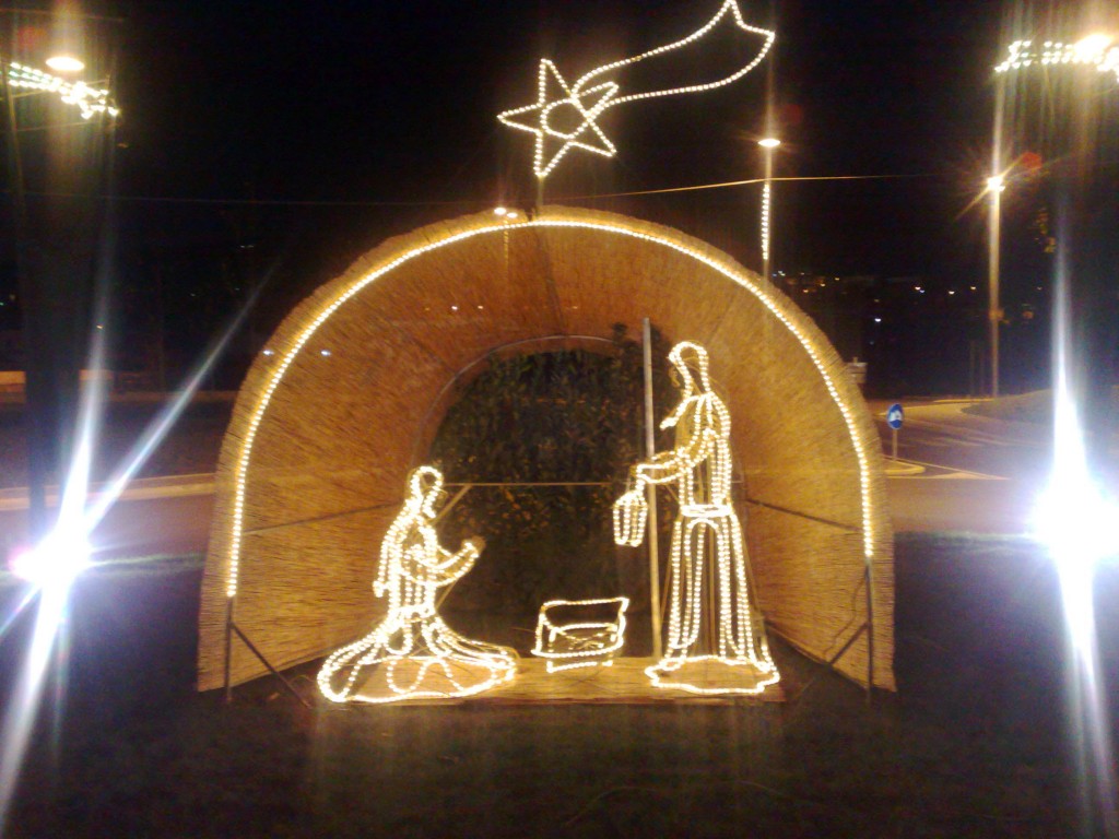 presepe1 Il Presepe della rotatoria all'ingresso di Eboli