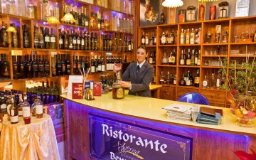 ristorante-taverna-la-falanghina-Hotel-San-Luca-Battipaglia