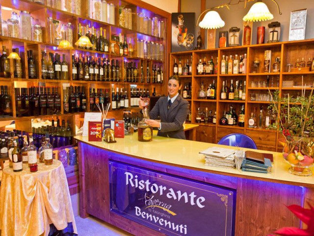 ristorante-taverna-la-falanghina-Hotel-San-Luca-Battipaglia